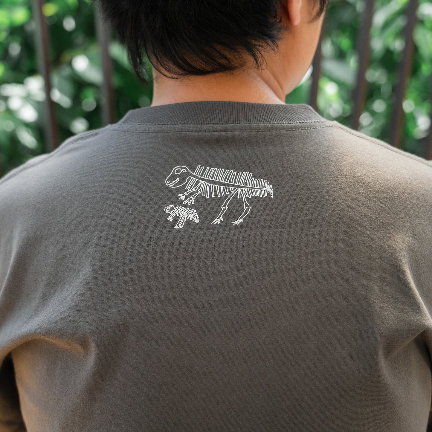 【新商品】デイリーTシャツ（ティラノサウルス）｜恐竜シリーズ（2点以上購入で500円オフ対象）