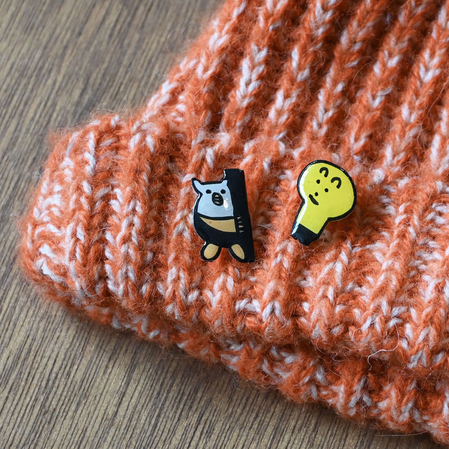 【新商品】想造楽工ピンバッジ：ひっそりん｜ハンドメイド