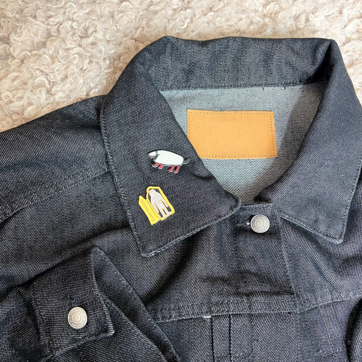 プレミアムピンバッジ（ミイラ）　GOOD MORNING｜メタルピンバッジ / ゆーもあず